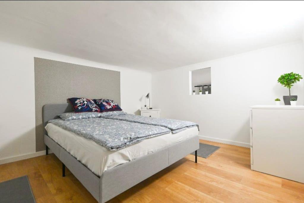 Lovely Studio Flat In Damjanich Street - Leonard Budapest Exterior photo
